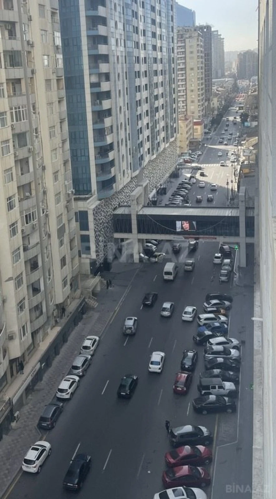 Kirayə verilir 4 otaqlı mənzil 181 m²