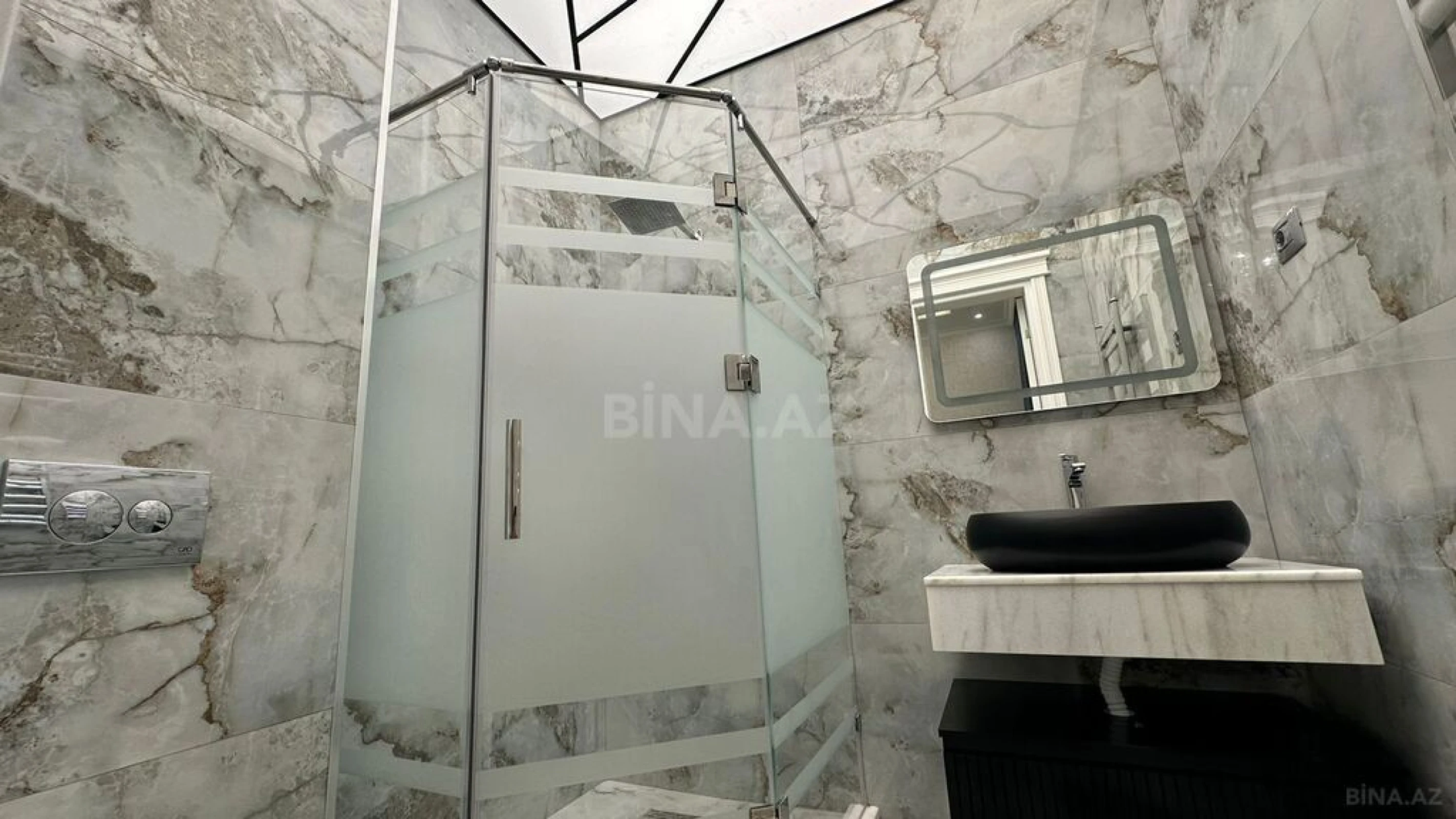 Satılır 6 otaqlı həyət evi 400 m²