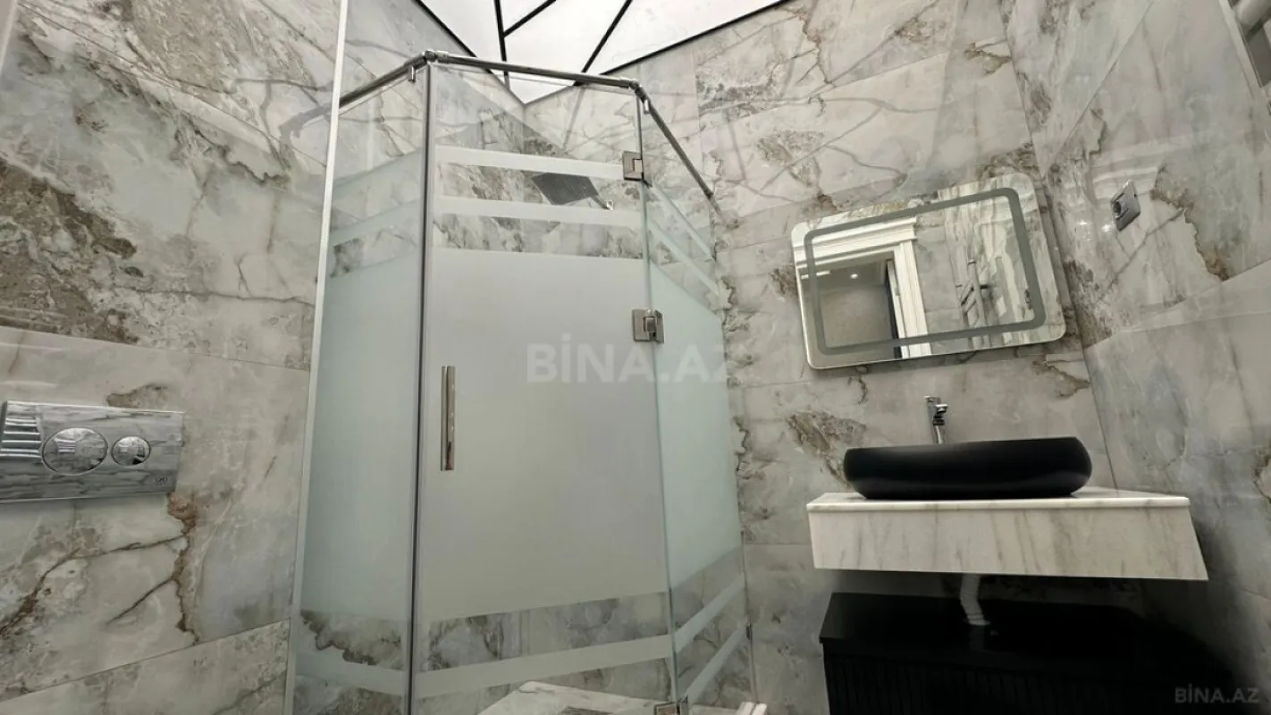 Satılır 6 otaqlı həyət evi 400 m²