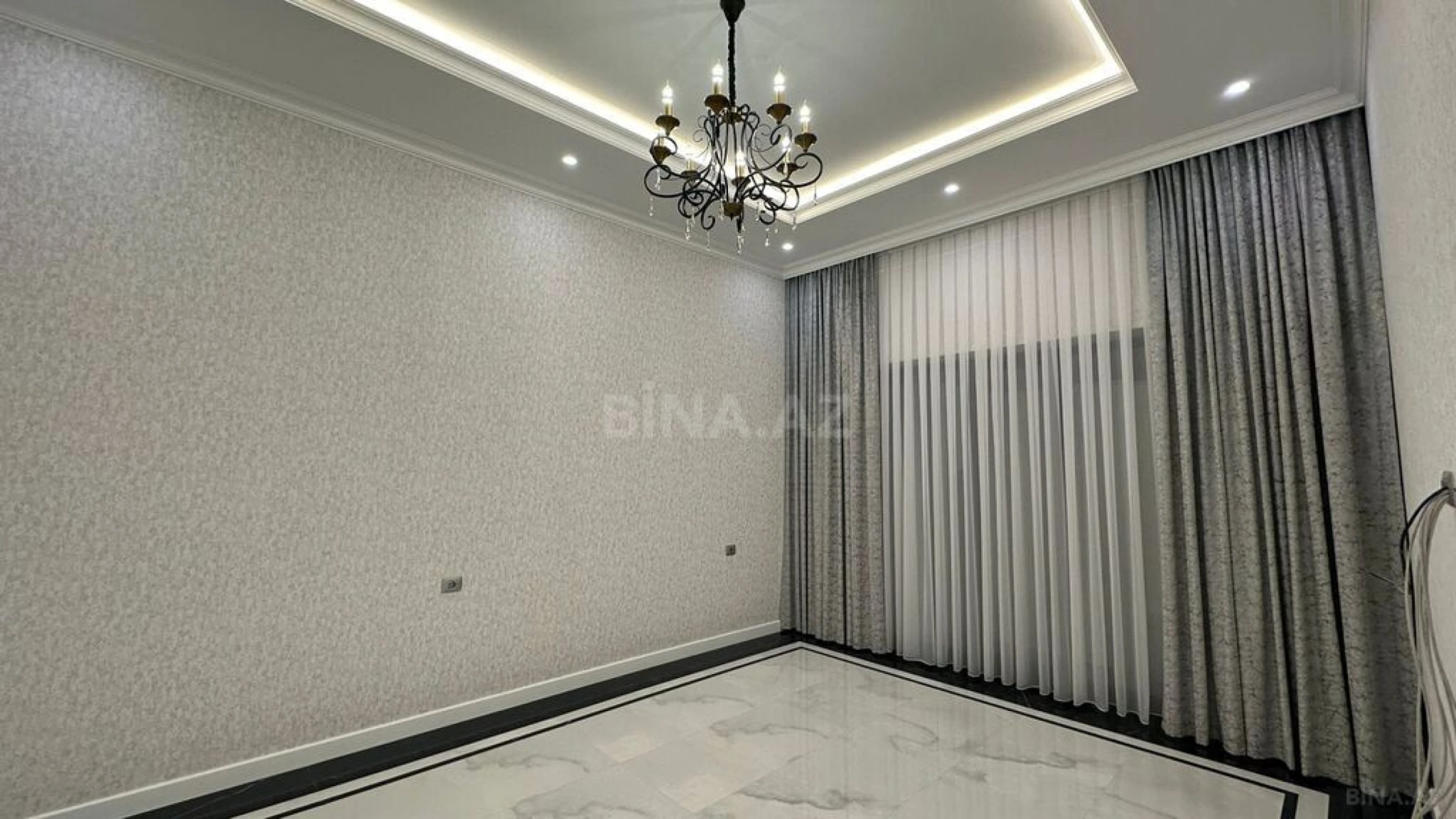 Satılır 6 otaqlı həyət evi 400 m²