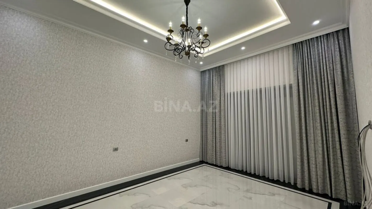 Satılır 6 otaqlı həyət evi 400 m²