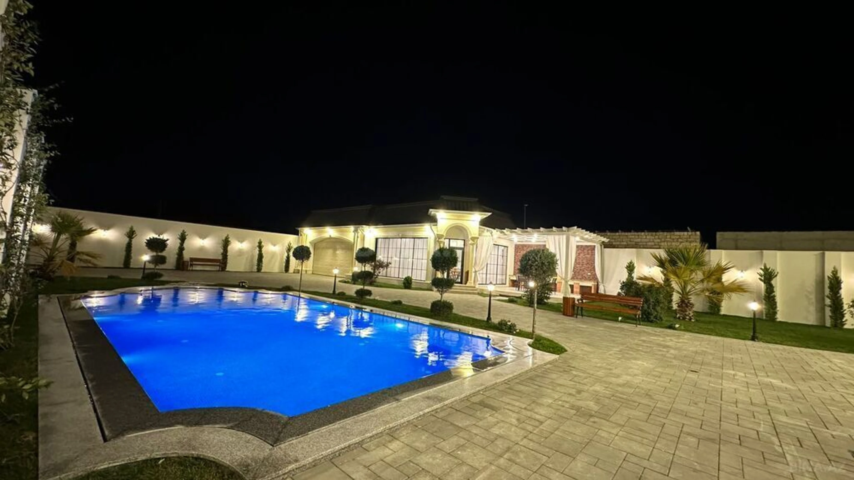 Satılır 6 otaqlı həyət evi 400 m²