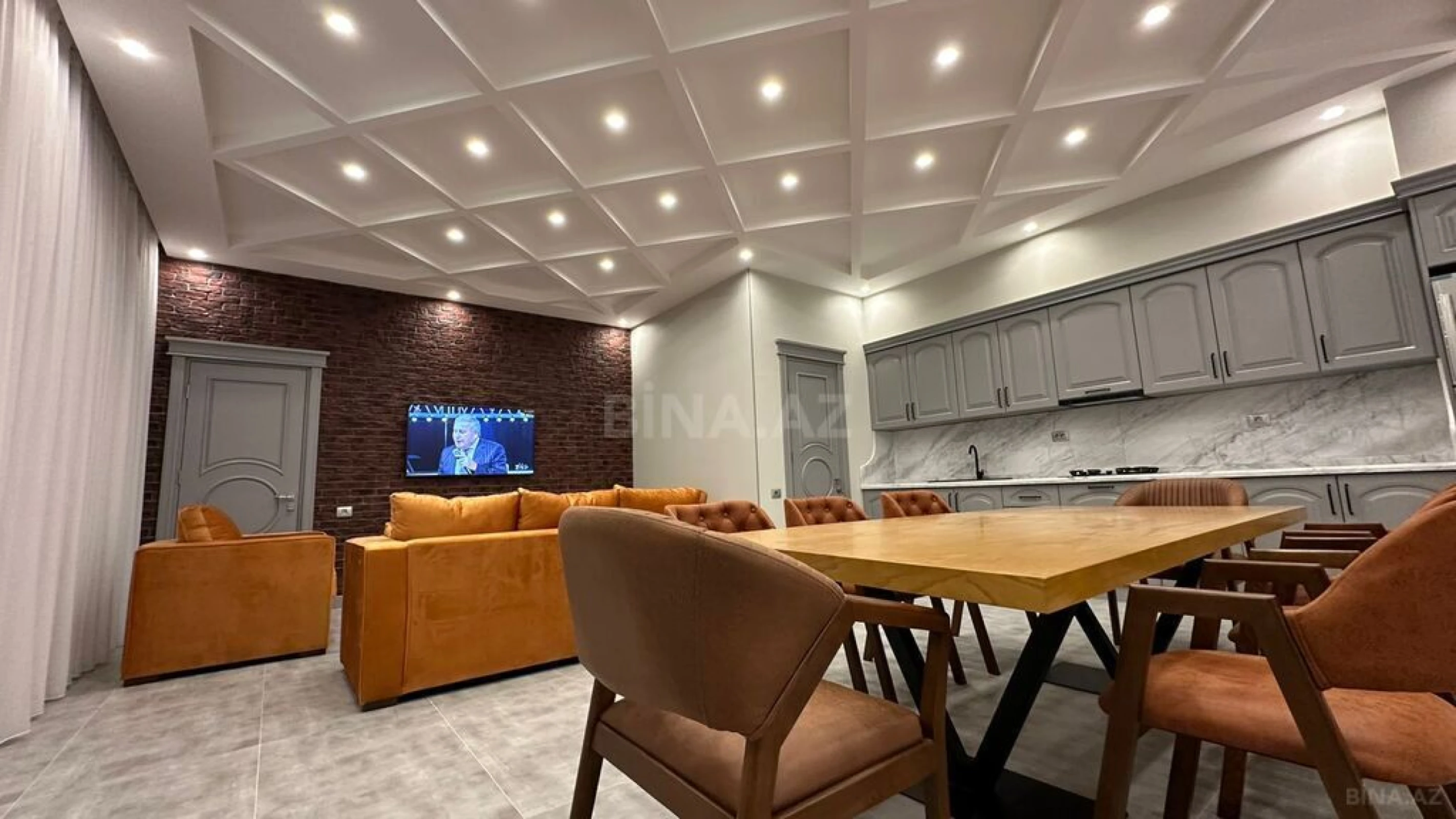 Satılır 6 otaqlı həyət evi 400 m²