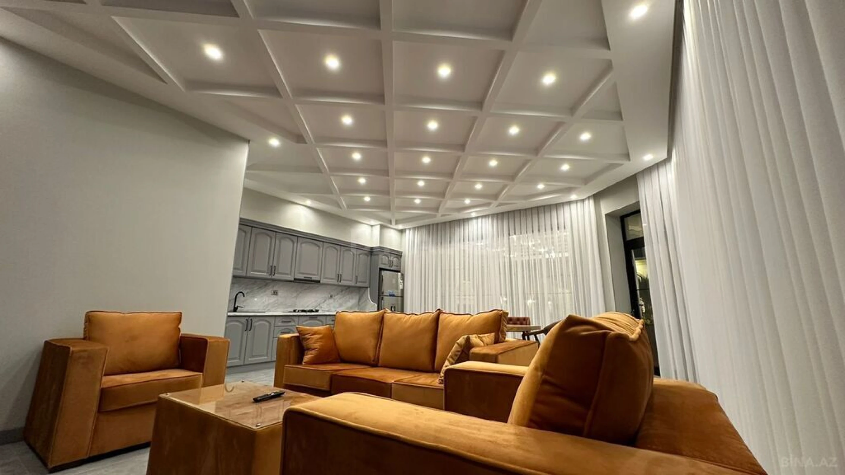 Satılır 6 otaqlı həyət evi 400 m²