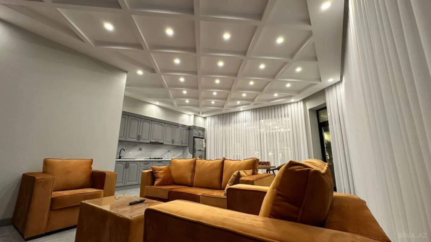 Satılır 6 otaqlı həyət evi 400 m²