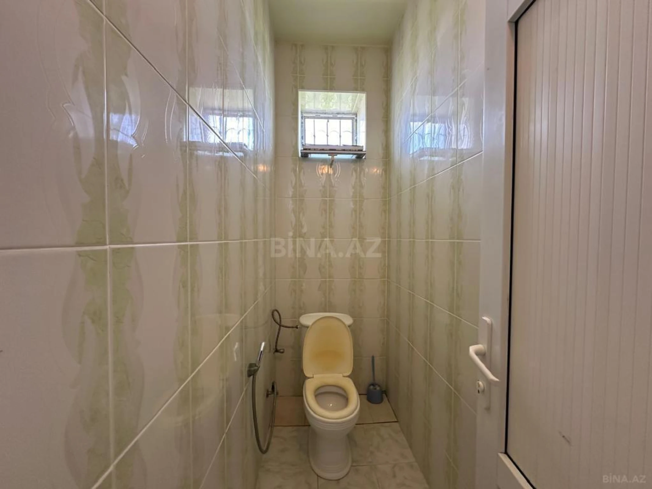Satılır 7 otaqlı həyət evi 232 m²