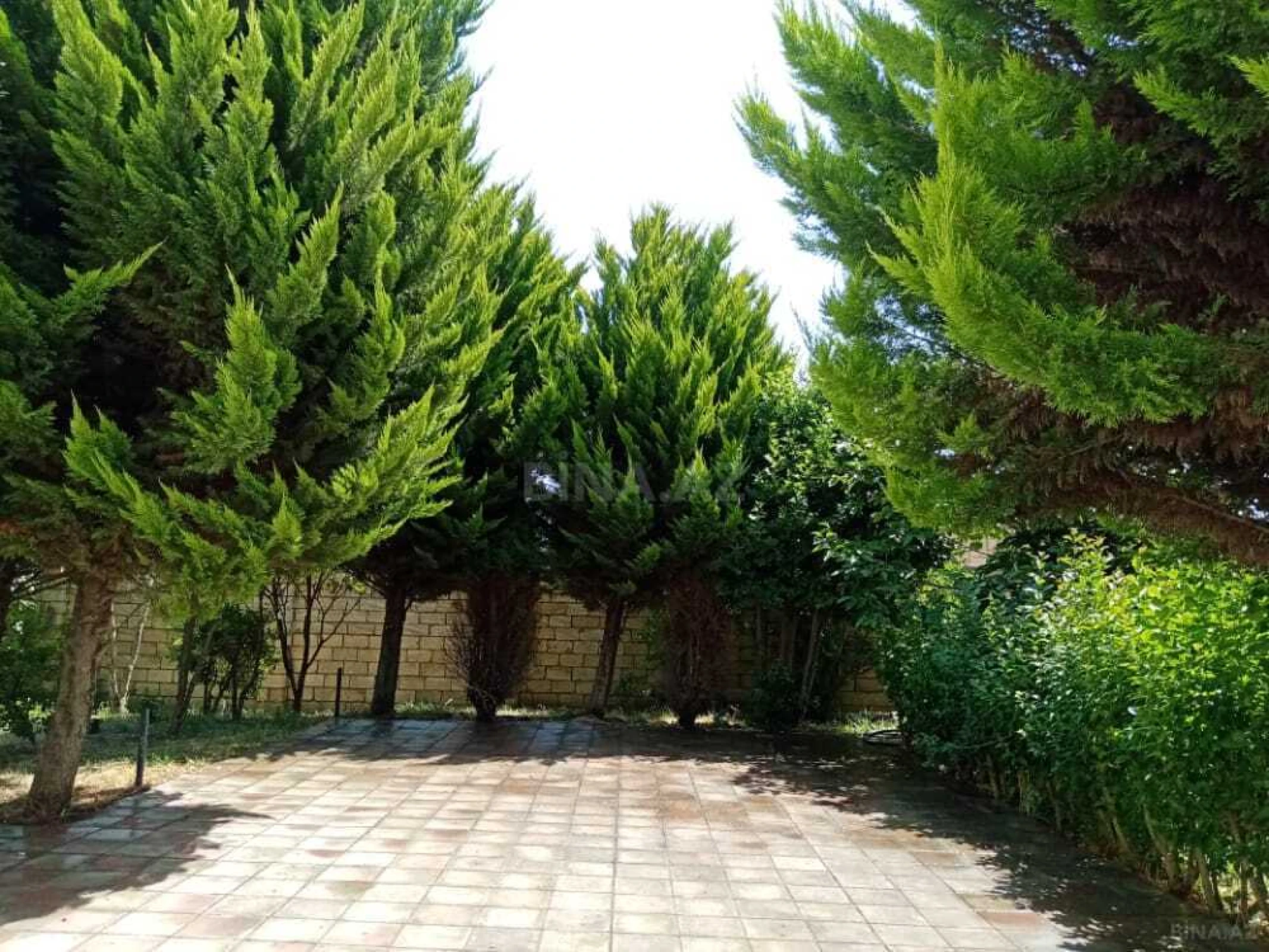 Satılır 7 otaqlı həyət evi 232 m²