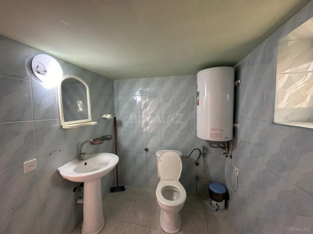 Satılır 7 otaqlı həyət evi 232 m²