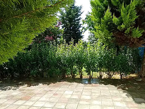 Satılır 7 otaqlı həyət evi 232 m²