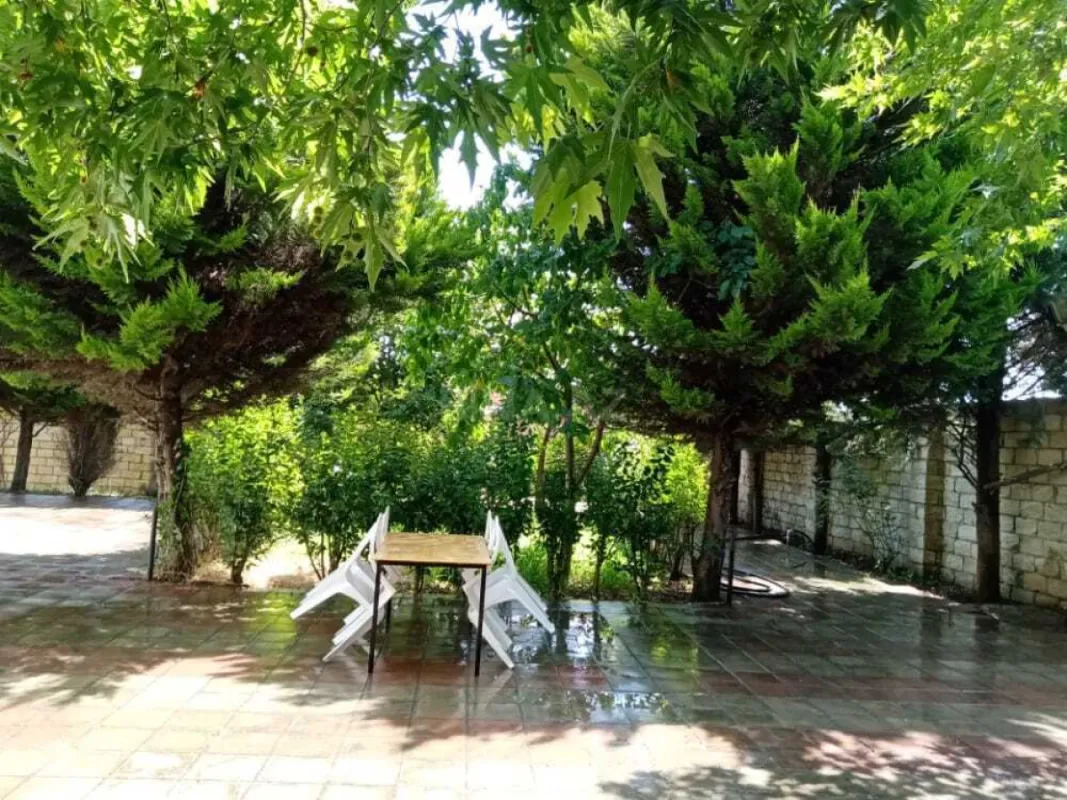 Satılır 7 otaqlı həyət evi 232 m²