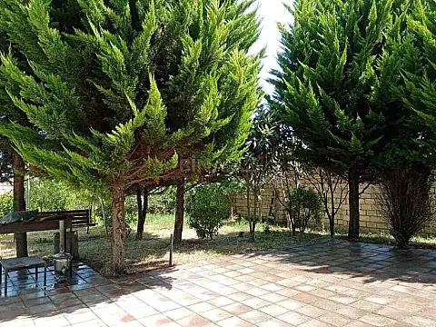 Satılır 7 otaqlı həyət evi 232 m²