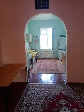 Satılır 7 otaqlı həyət evi 232 m²