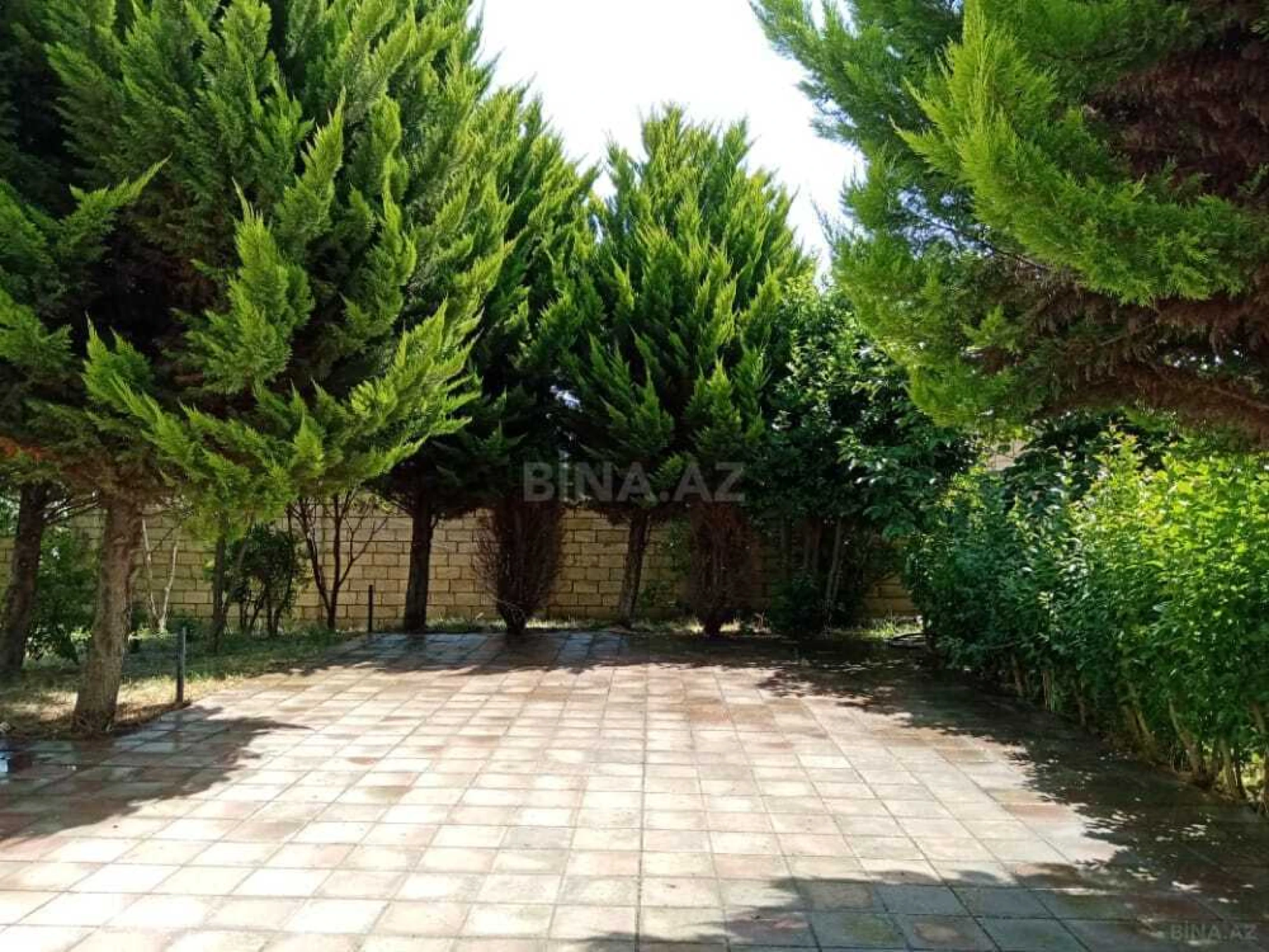 Satılır 7 otaqlı həyət evi 232 m²