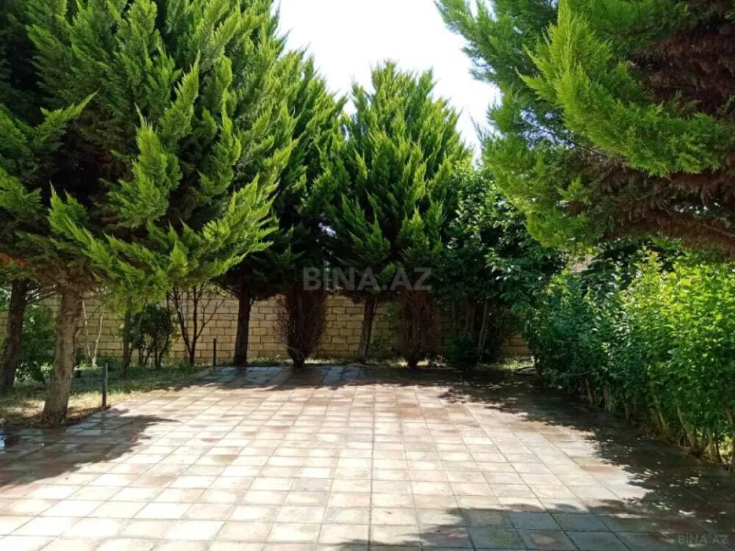 Satılır 7 otaqlı həyət evi 232 m²