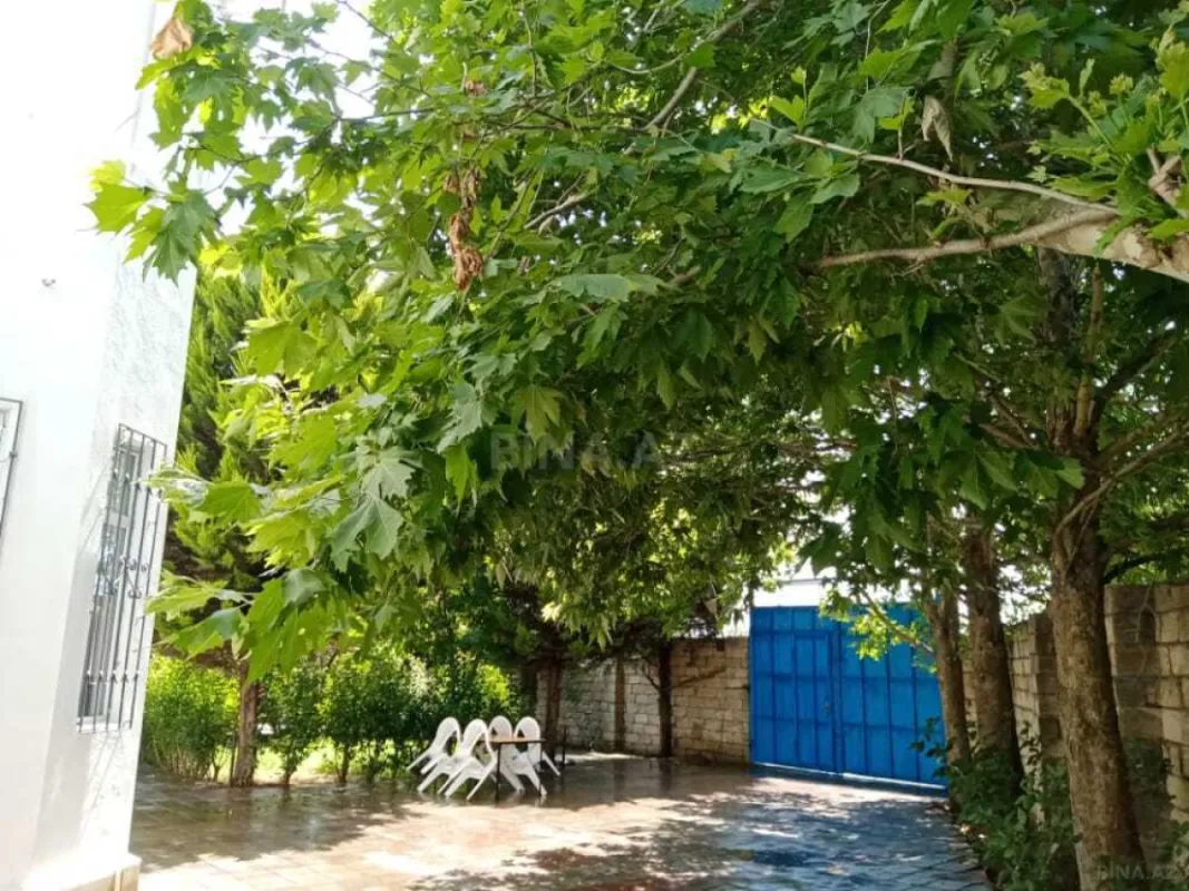 Satılır 7 otaqlı həyət evi 232 m²