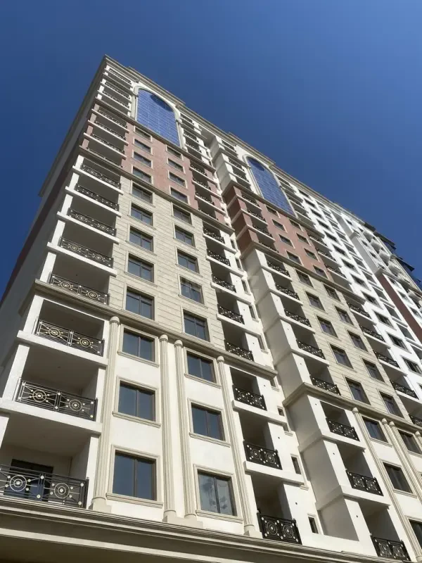 Satılır 4 otaqlı mənzil 207 m²