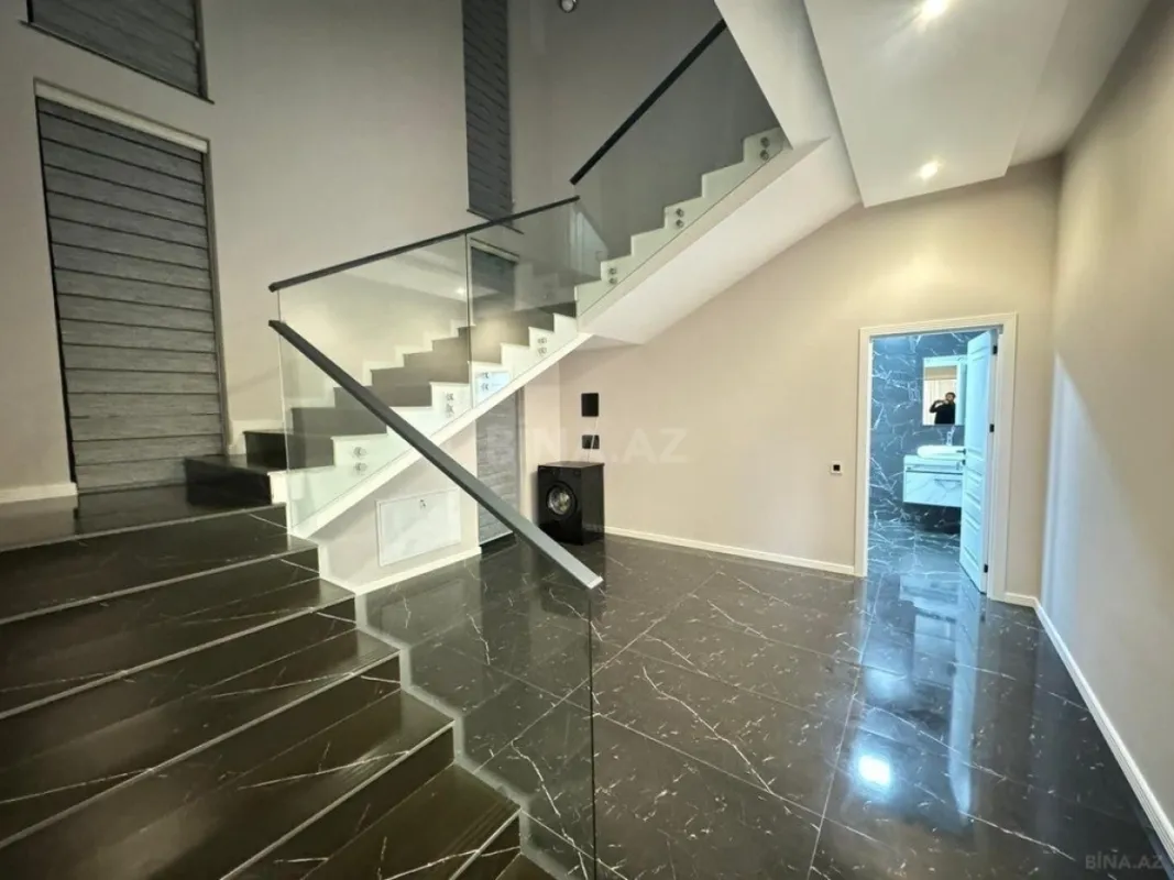 Kirayə verilir 5 otaqlı həyət evi 280 m²