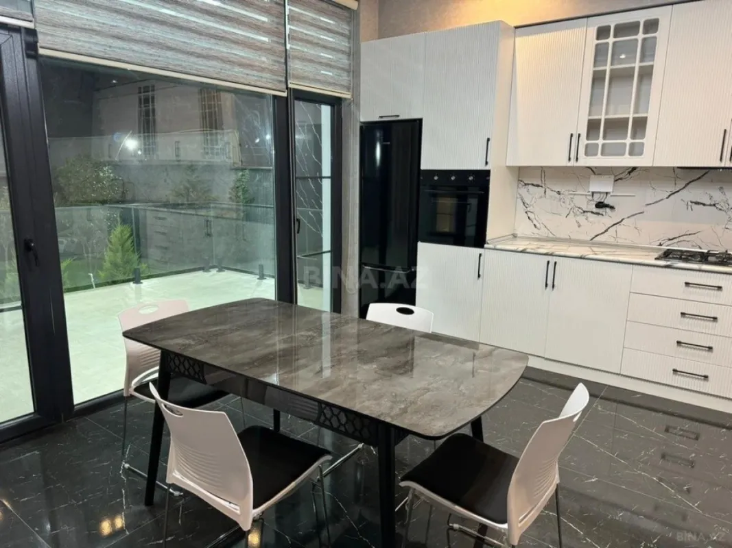 Kirayə verilir 5 otaqlı həyət evi 280 m²