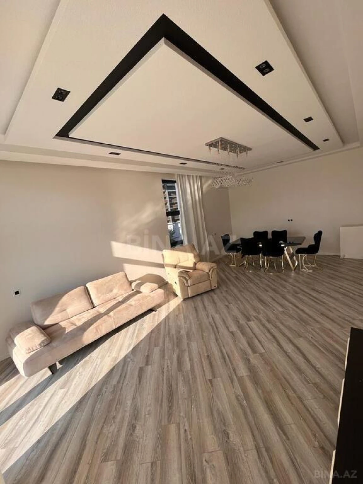 Kirayə verilir 6 otaqlı həyət evi 280 m²
