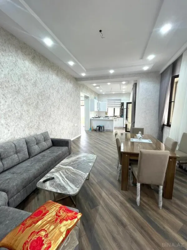 Satılır 5 otaqlı həyət evi 280 m²
