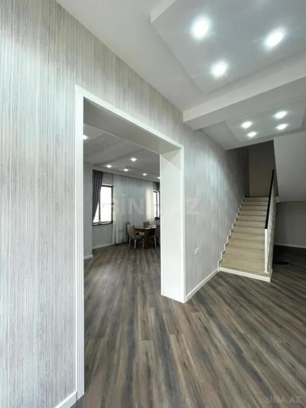 Satılır 5 otaqlı həyət evi 280 m²