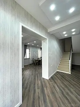 Satılır 5 otaqlı həyət evi 280 m²