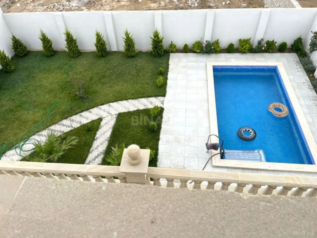 Satılır 5 otaqlı həyət evi 280 m²