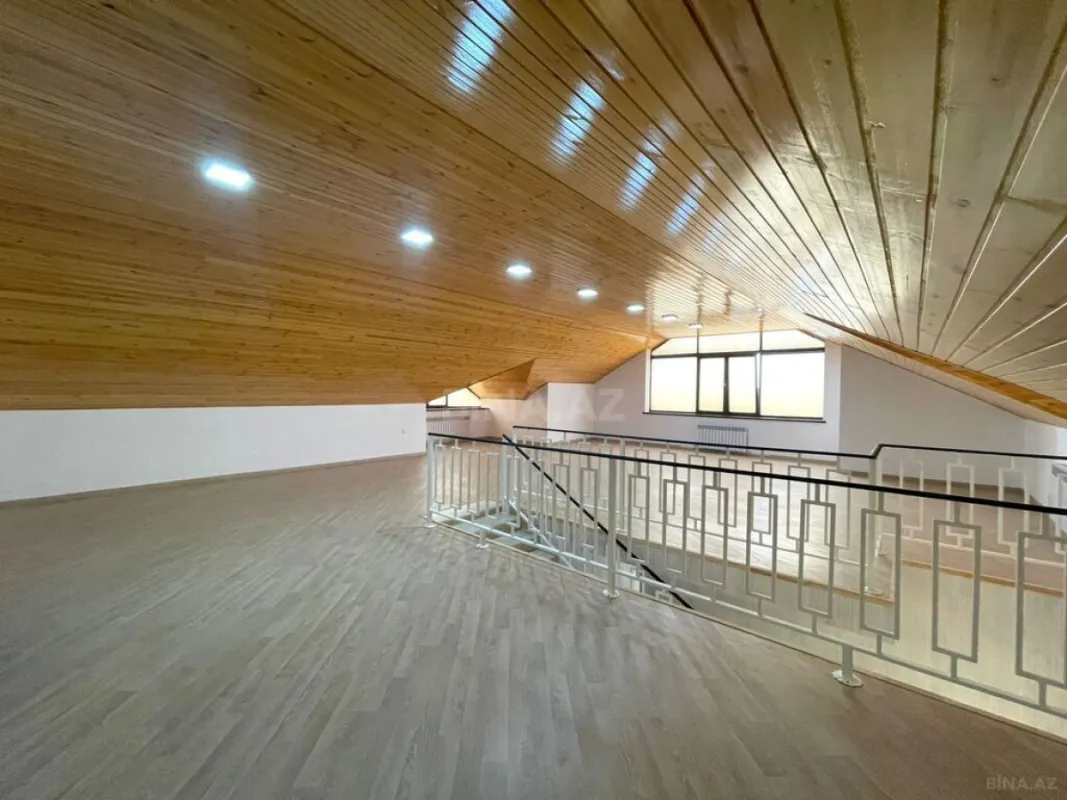 Satılır 5 otaqlı həyət evi 280 m²