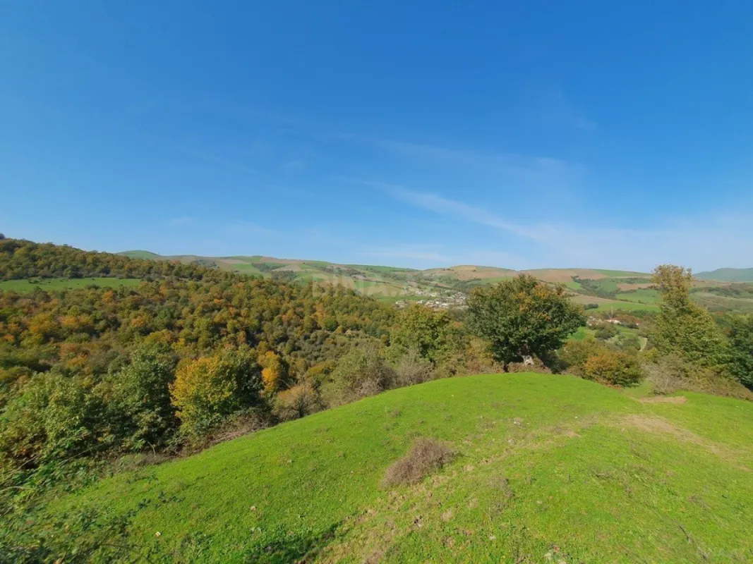 Satılır torpaq sahəsi 200 m²
