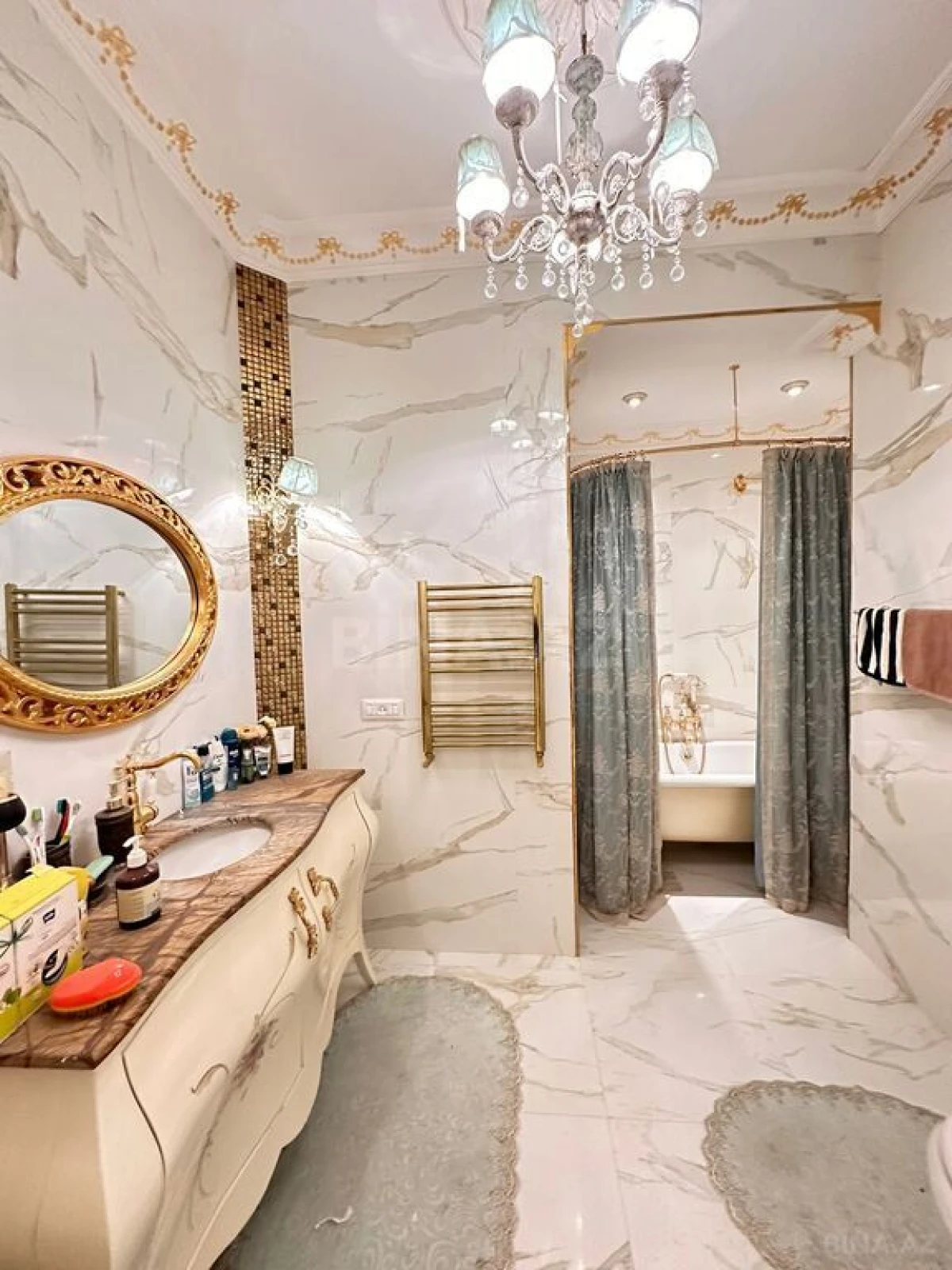 Satılır 3 otaqlı mənzil 168 m²