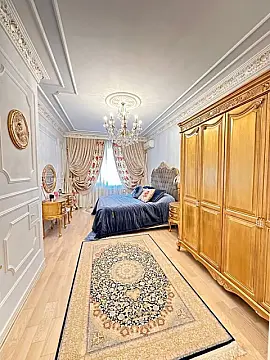 Satılır 3 otaqlı mənzil 168 m²