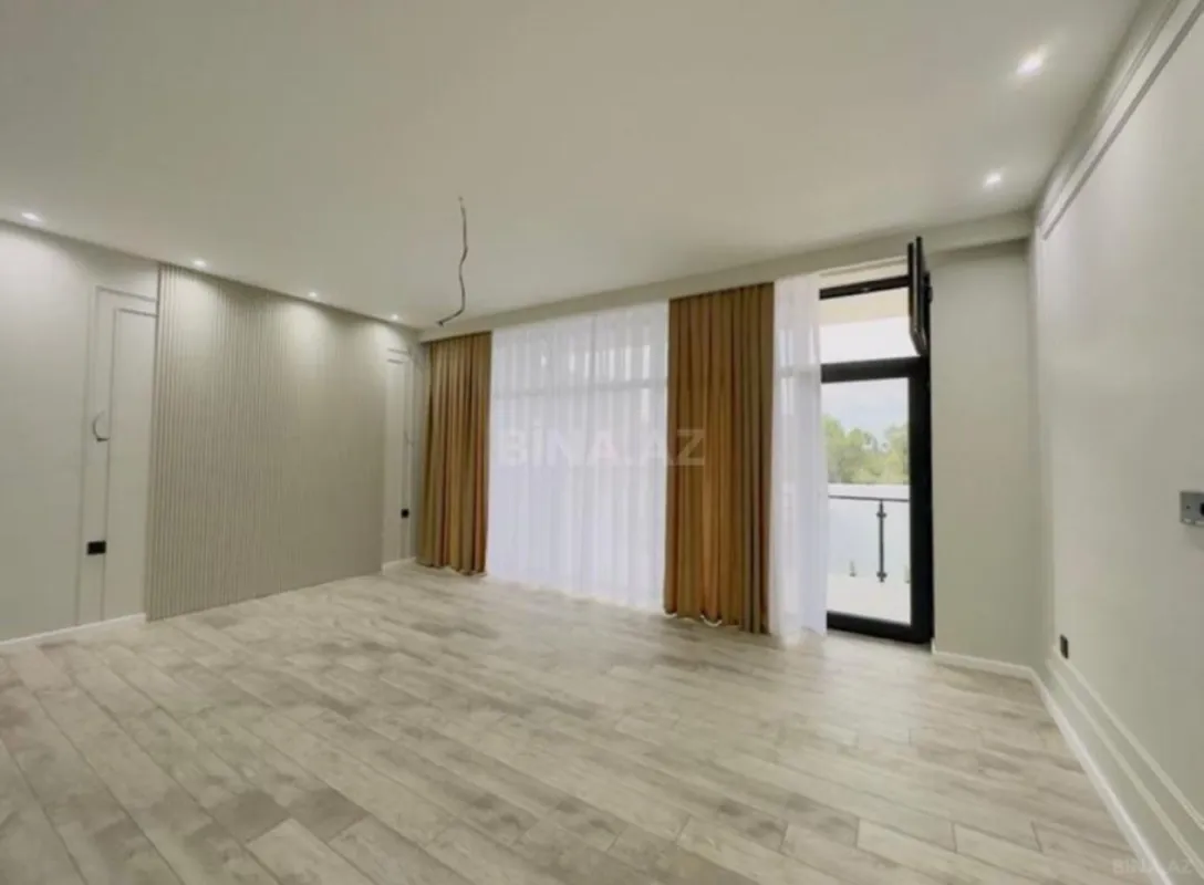 Kirayə verilir 7 otaqlı həyət evi 320 m²