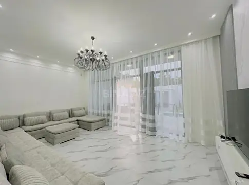 Kirayə verilir 7 otaqlı həyət evi 320 m²