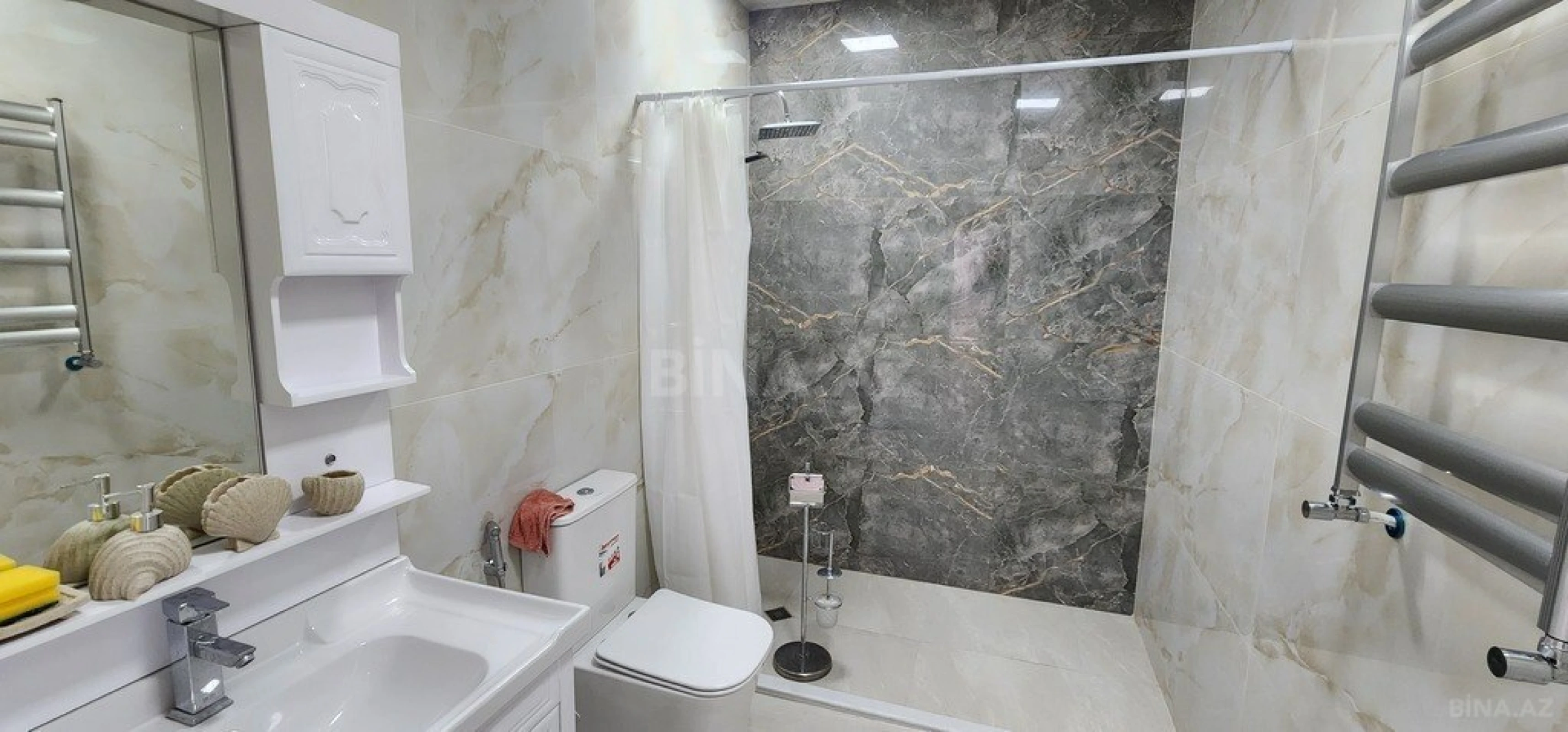 Kirayə verilir 8 otaqlı həyət evi 320 m²