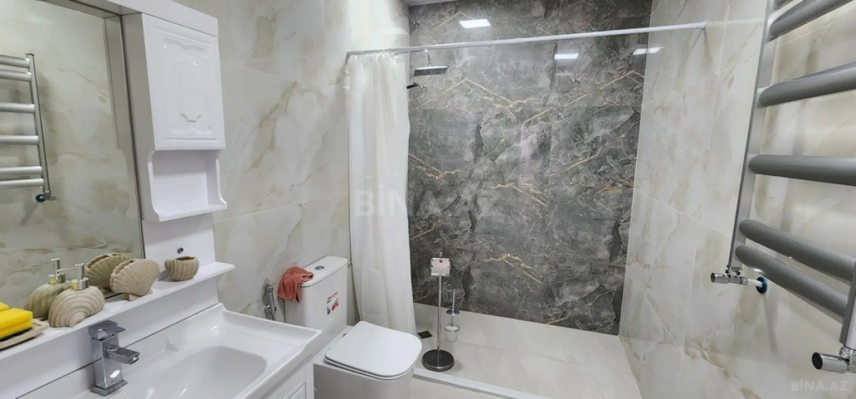 Kirayə verilir 8 otaqlı həyət evi 320 m²