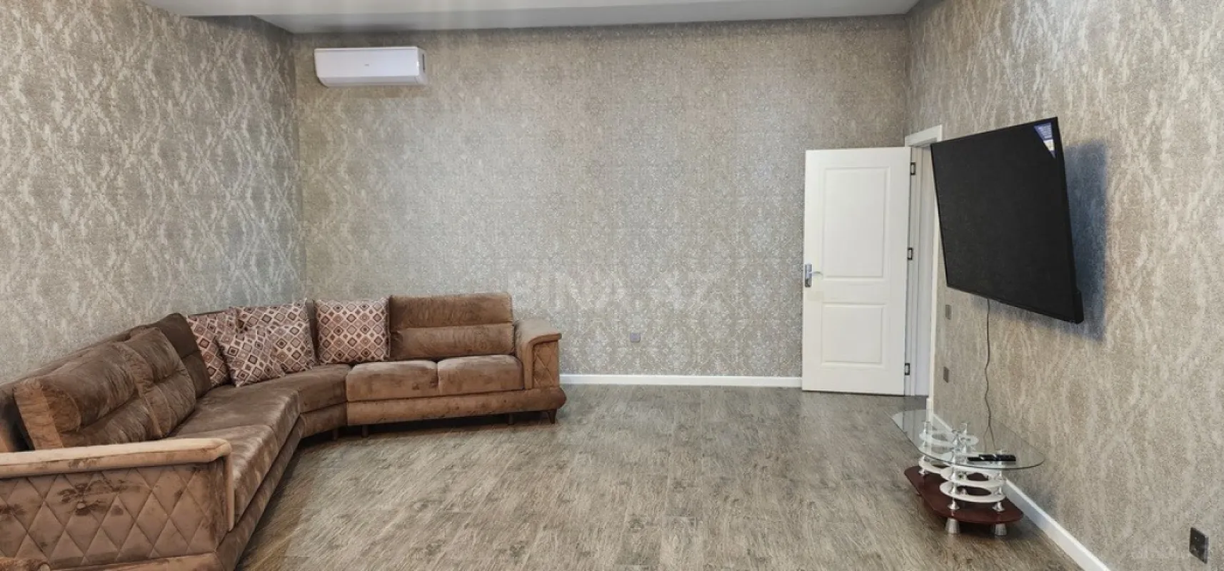 Kirayə verilir 8 otaqlı həyət evi 320 m²