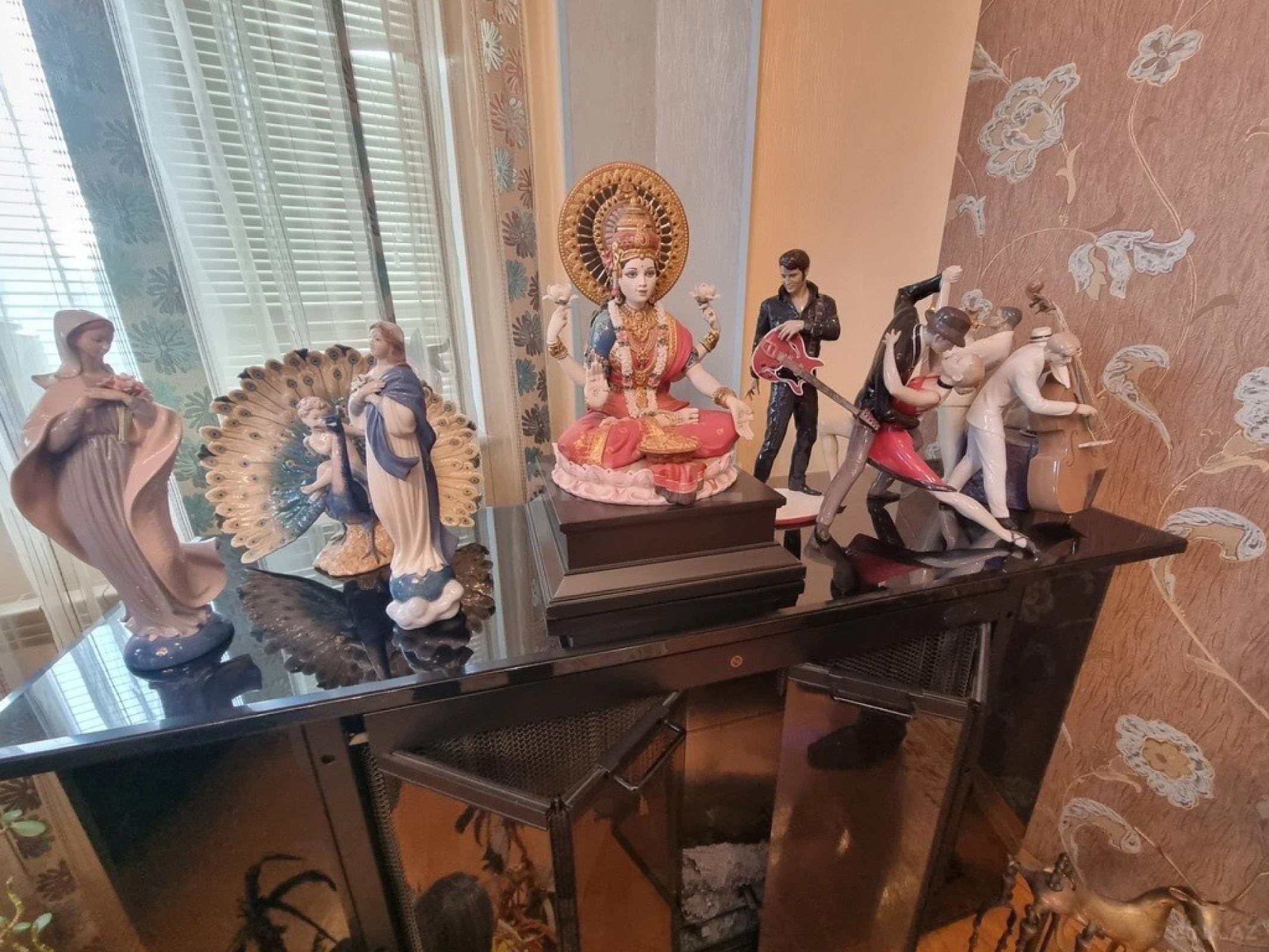 Satılır 3 otaqlı mənzil 145 m²