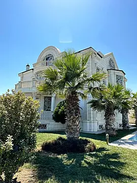 Kirayə verilir 6 otaqlı həyət evi 500 m²