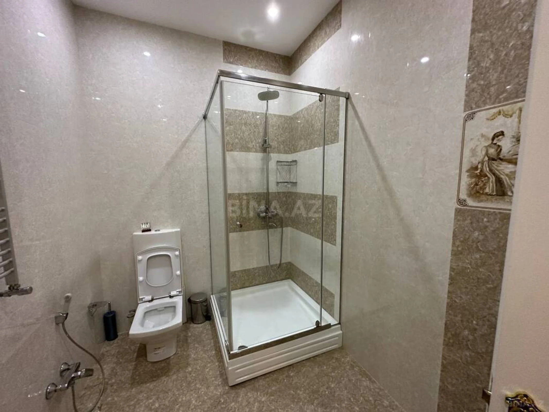 Kirayə verilir 6 otaqlı həyət evi 500 m²