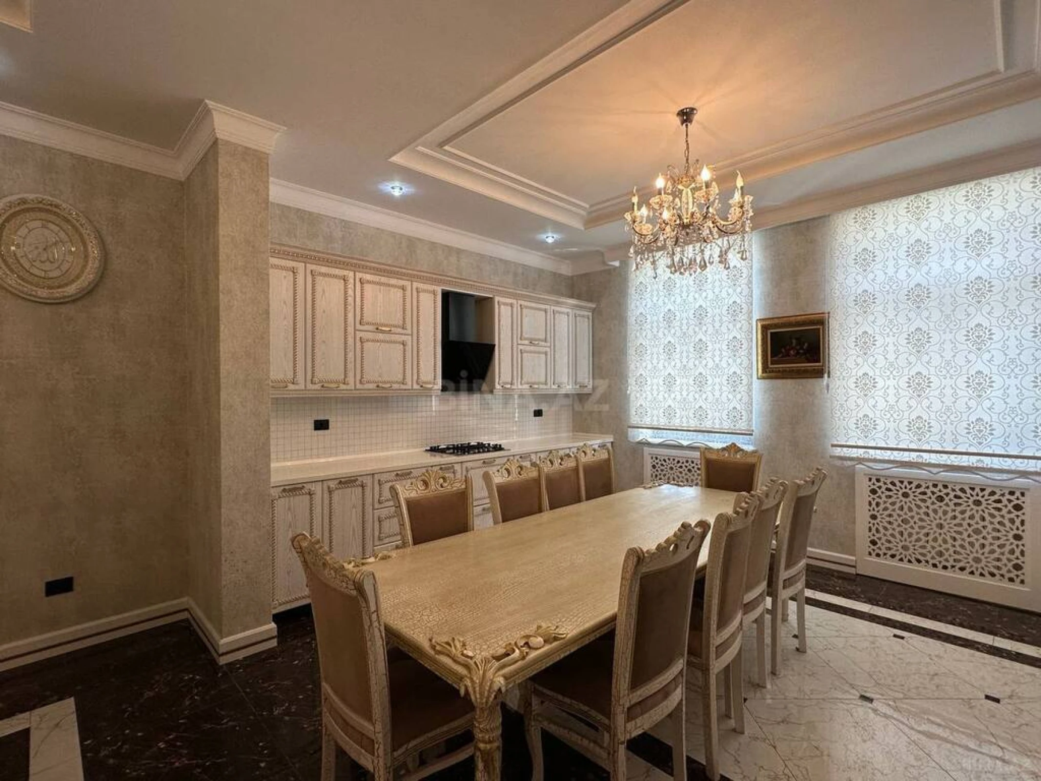 Kirayə verilir 6 otaqlı həyət evi 500 m²