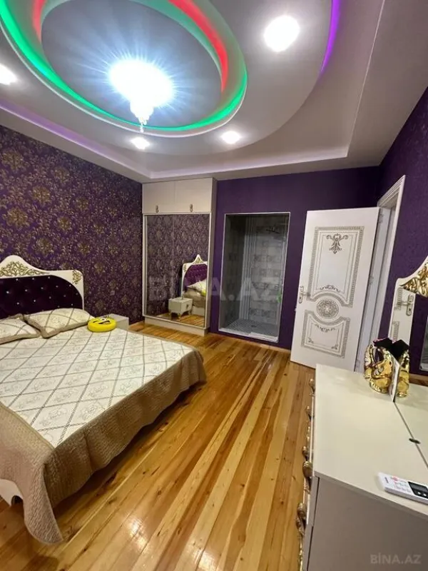 Satılır 5 otaqlı həyət evi 220 m²
