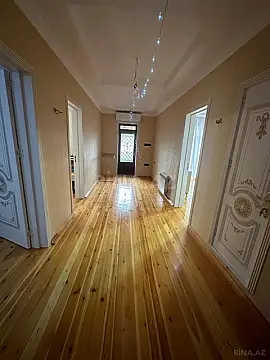 Satılır 5 otaqlı həyət evi 220 m²