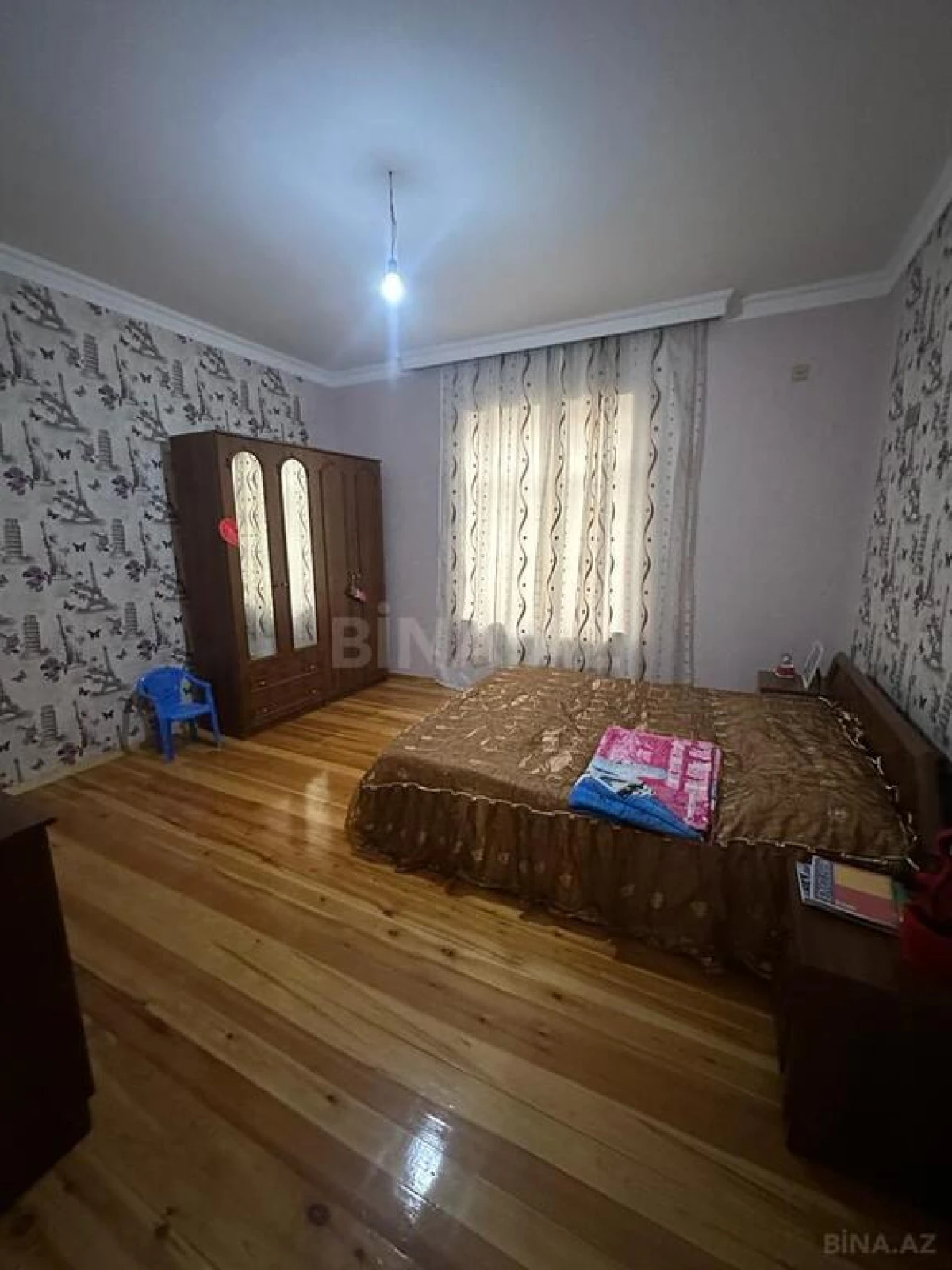 Satılır 5 otaqlı həyət evi 220 m²
