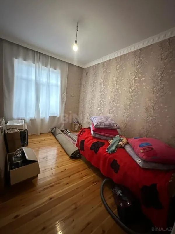 Satılır 5 otaqlı həyət evi 220 m²