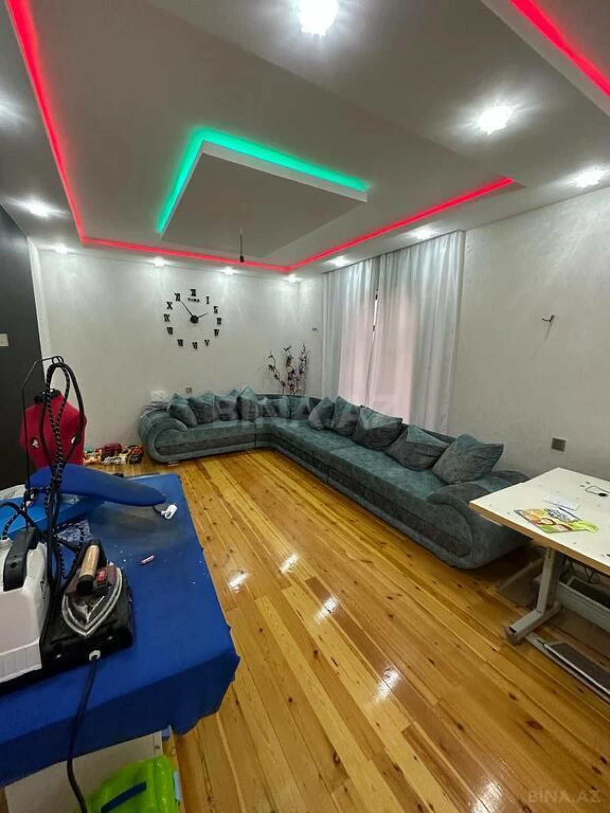 Satılır 5 otaqlı həyət evi 220 m²