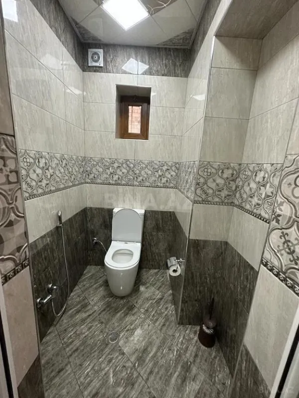 Satılır 5 otaqlı həyət evi 220 m²