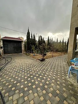 Satılır 5 otaqlı həyət evi 220 m²