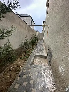 Satılır 5 otaqlı həyət evi 220 m²