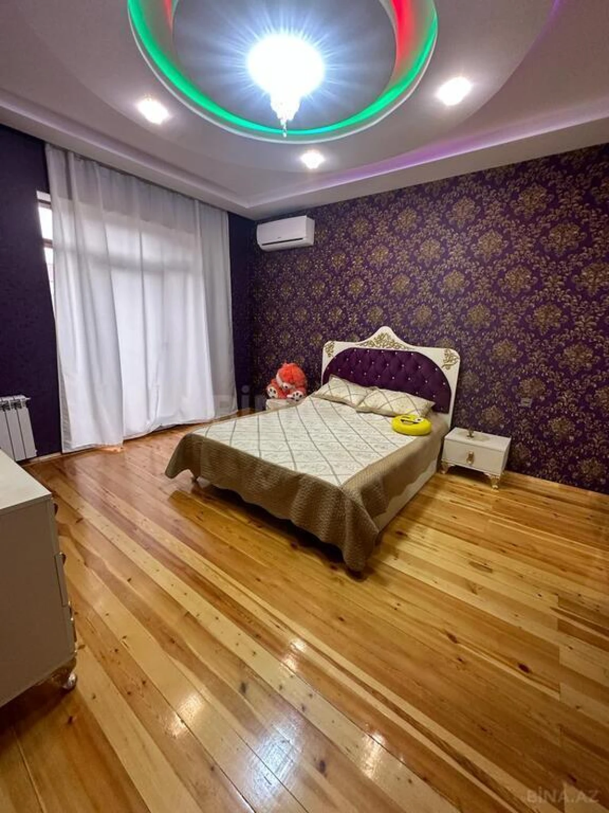 Satılır 5 otaqlı həyət evi 220 m²