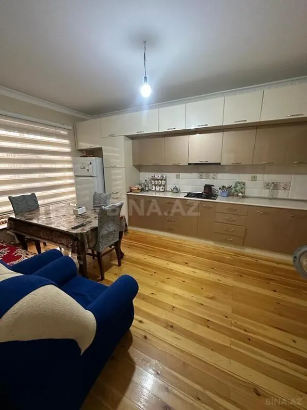 Satılır 5 otaqlı həyət evi 220 m²